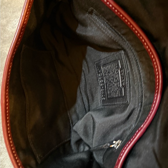 Vintage Coach Burgundy SoHo Buckle Shoulderbag - Picture 11 of 12